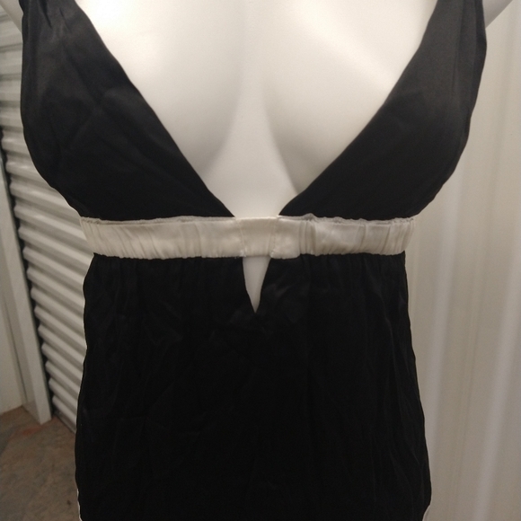 Bebe - Picture 3 of 9